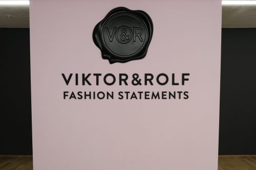 Am Eingang zur Austellung