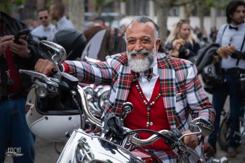 Gentleman Bülent Bakir