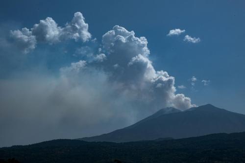 Ziemliche Rauchfahne am Ätna