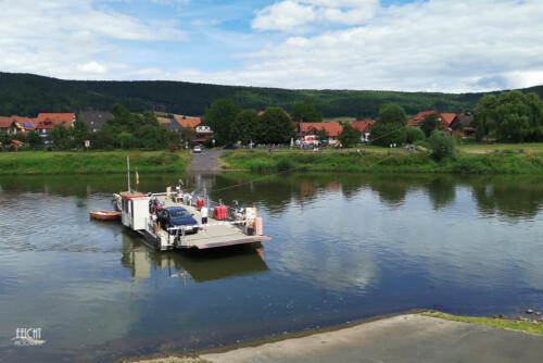 Fährverkehr über die Weser