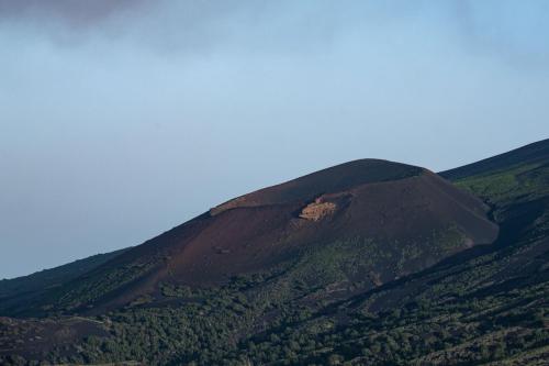 Mittelgroßer Krater
