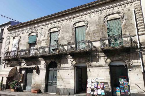 Linguaglossa-Gebäude