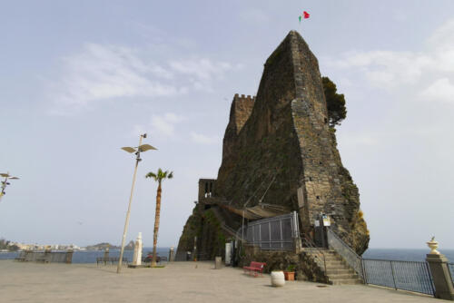 Aci Castello