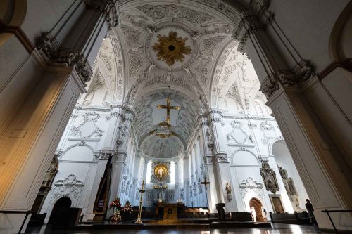 Dom innen