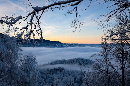01-Kochelsee in Wolken