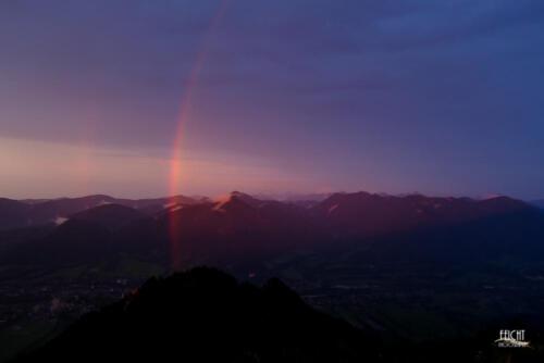 Regenbogen auf dem Berg