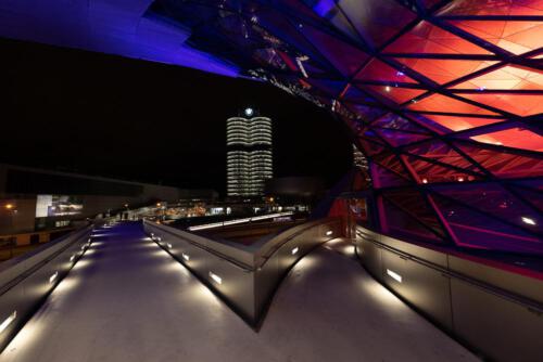 BMW-Welt bei Nacht